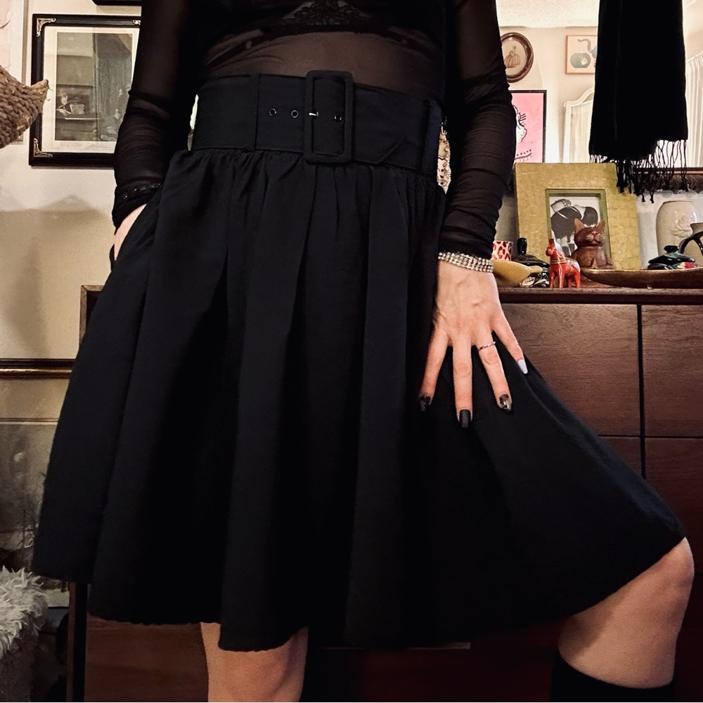 vintage y2k black body zone high-waisted skater skirt / size small